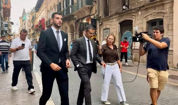 手机老虎机-拉法-米尔否认强奸指控，称当天发生关系的两名女性互相吃醋