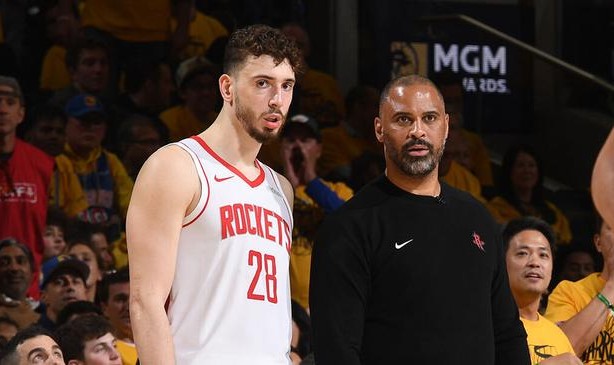 乌多卡：申京在欧洲杯全面展现自己 防守端也拿出了表现