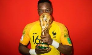 40岁曼丹达退役丨18年世界杯冠军成员，代表马赛出战613场